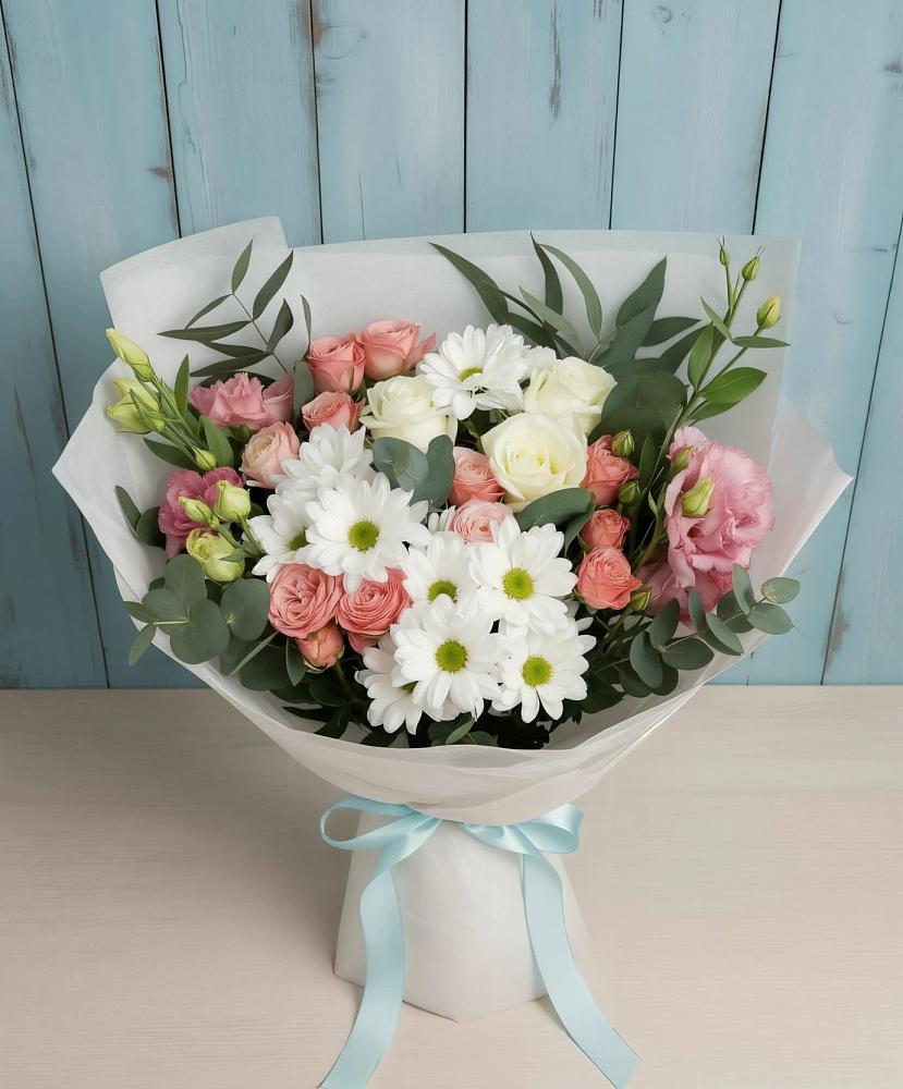 Букет цветов из: Розы, Лизиантусы и Хризантемы в Курсаково