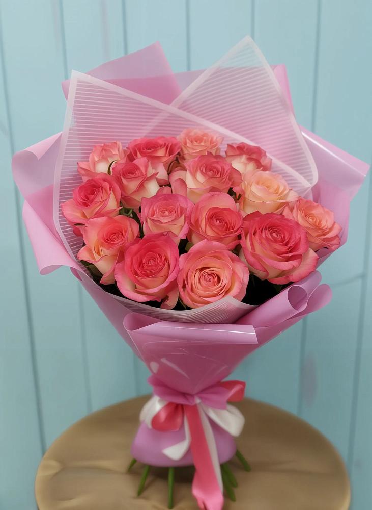 Букет 15 Розовых роз Равель в Курсаково
