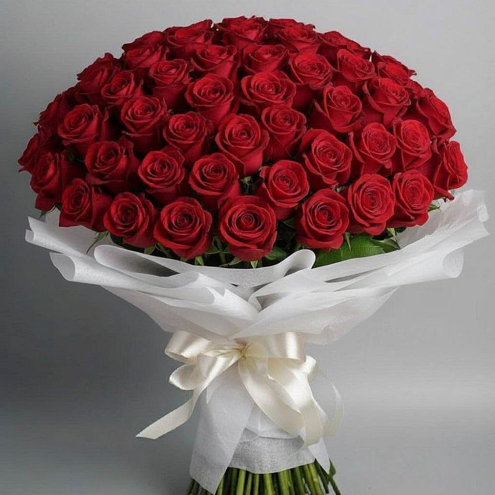 Букет 101 Красная роза Блэк Мэджик в Курсаково