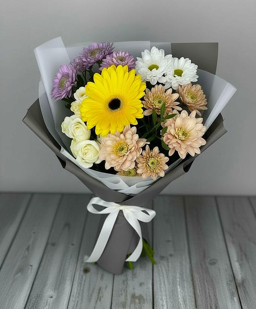 Букет цветов из: Розы, Герберы и Хризантемы в Курсаково
