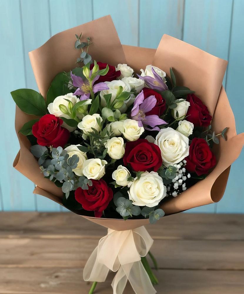 Букет цветов из: Розы и Альстромерии в Курсаково